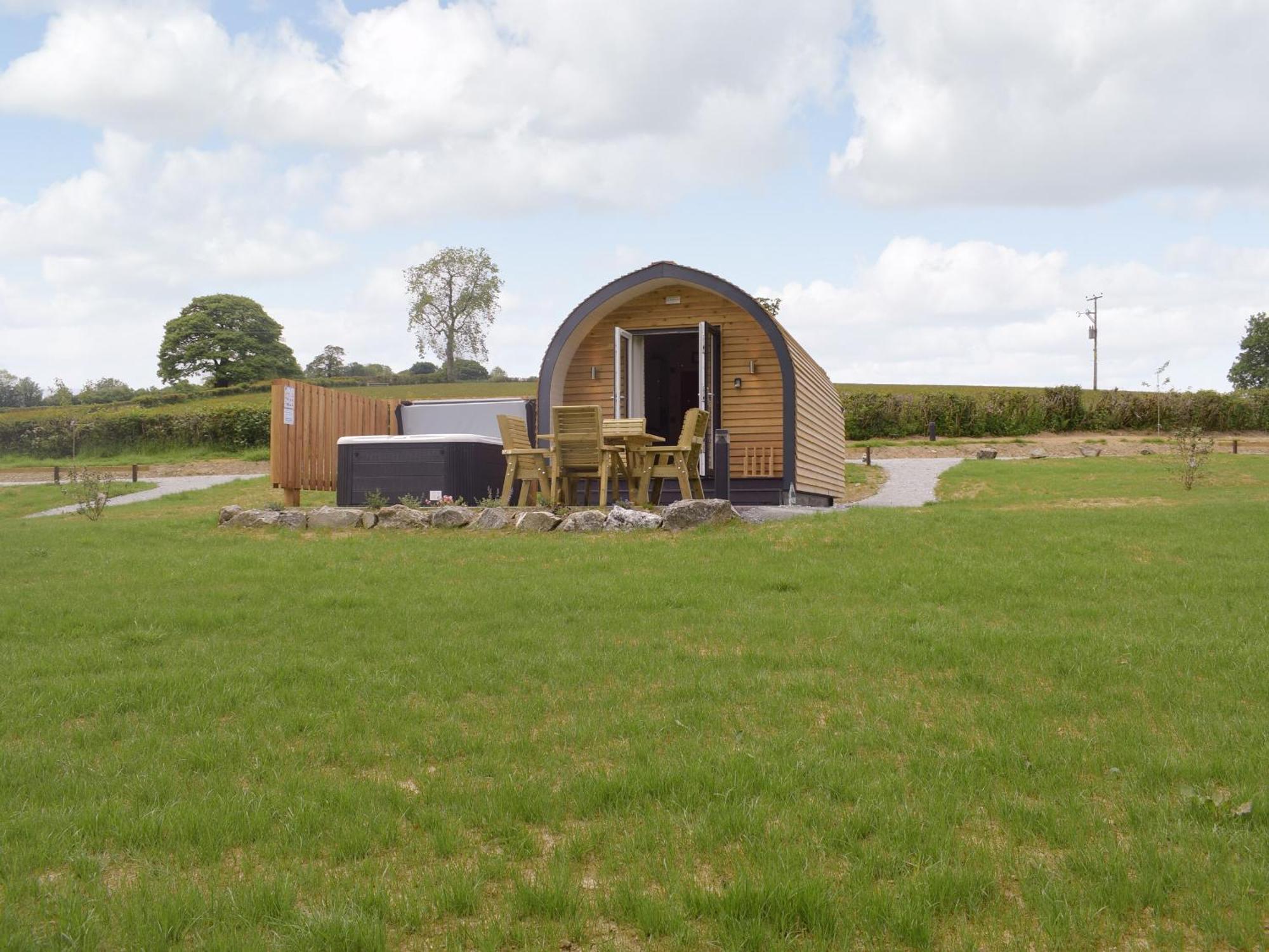 Efyrnwy Pod Vip Villa Llanfyllin Kültér fotó